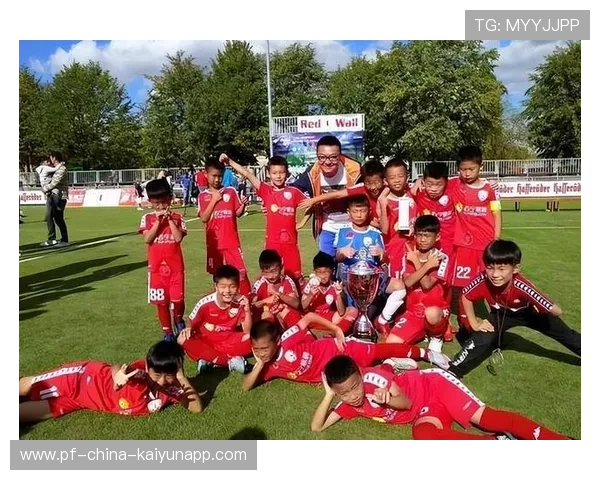 关于青少年足球选材年龄和“早熟”倾向的研究引起广泛关注 关于青少年足球选材年龄和“早熟”倾向的研究引起广泛关注